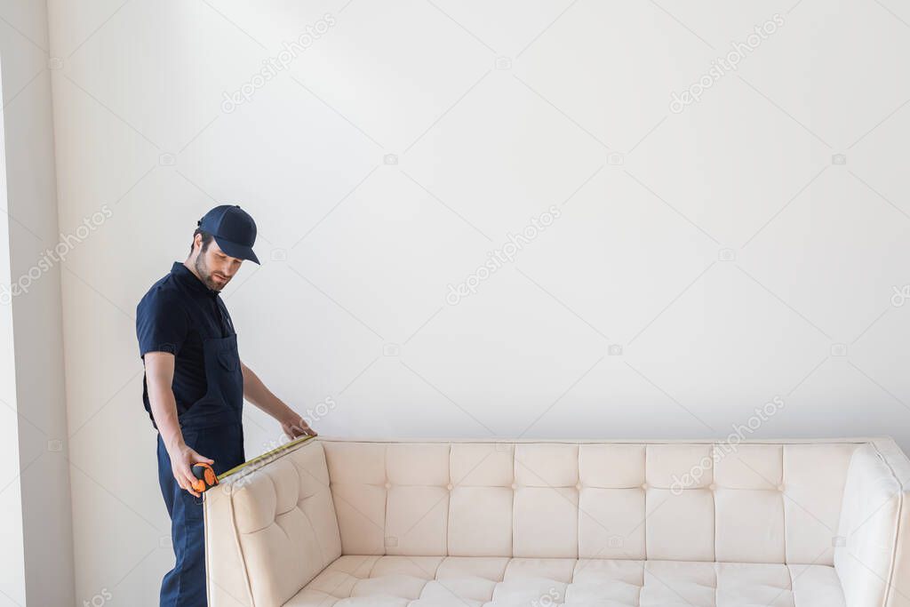 Habitación actualizada y moderna lista para alquilar